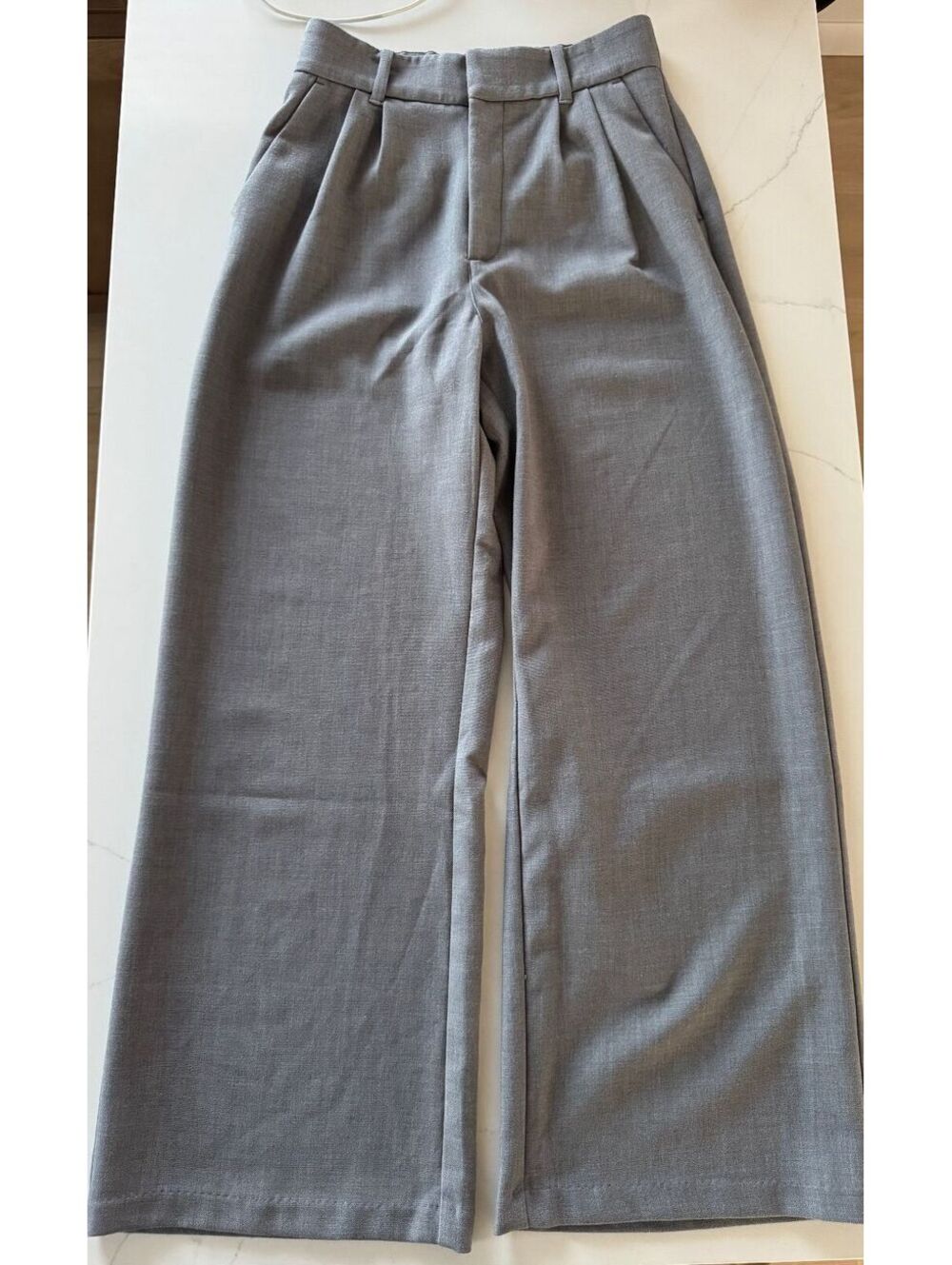 Abercrombie & Fitch Gray High Waisted Wide Leg Tailored Pants Small - Short